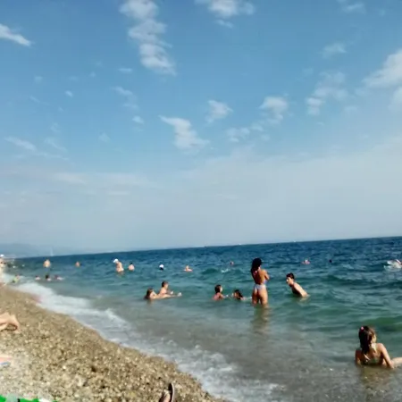 Lilly アパート リエカ